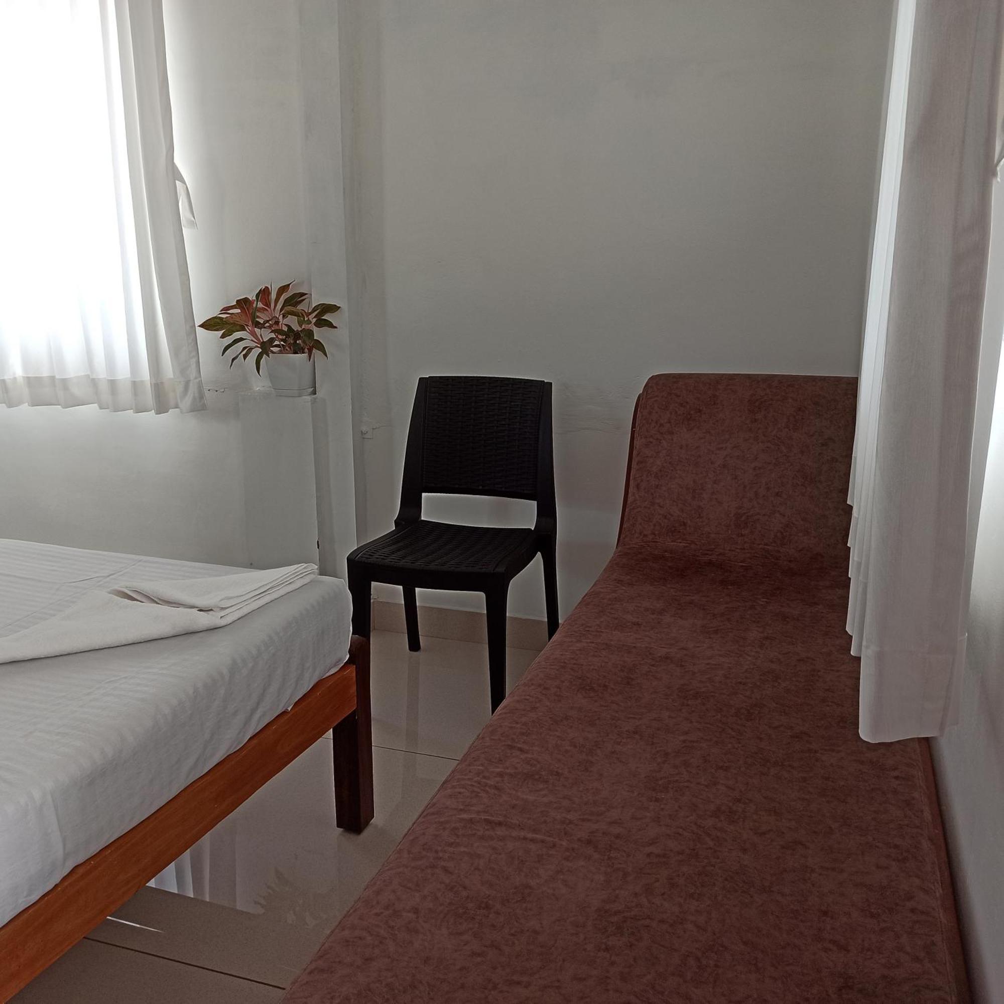Bethesda Inn Kochi Extérieur photo
