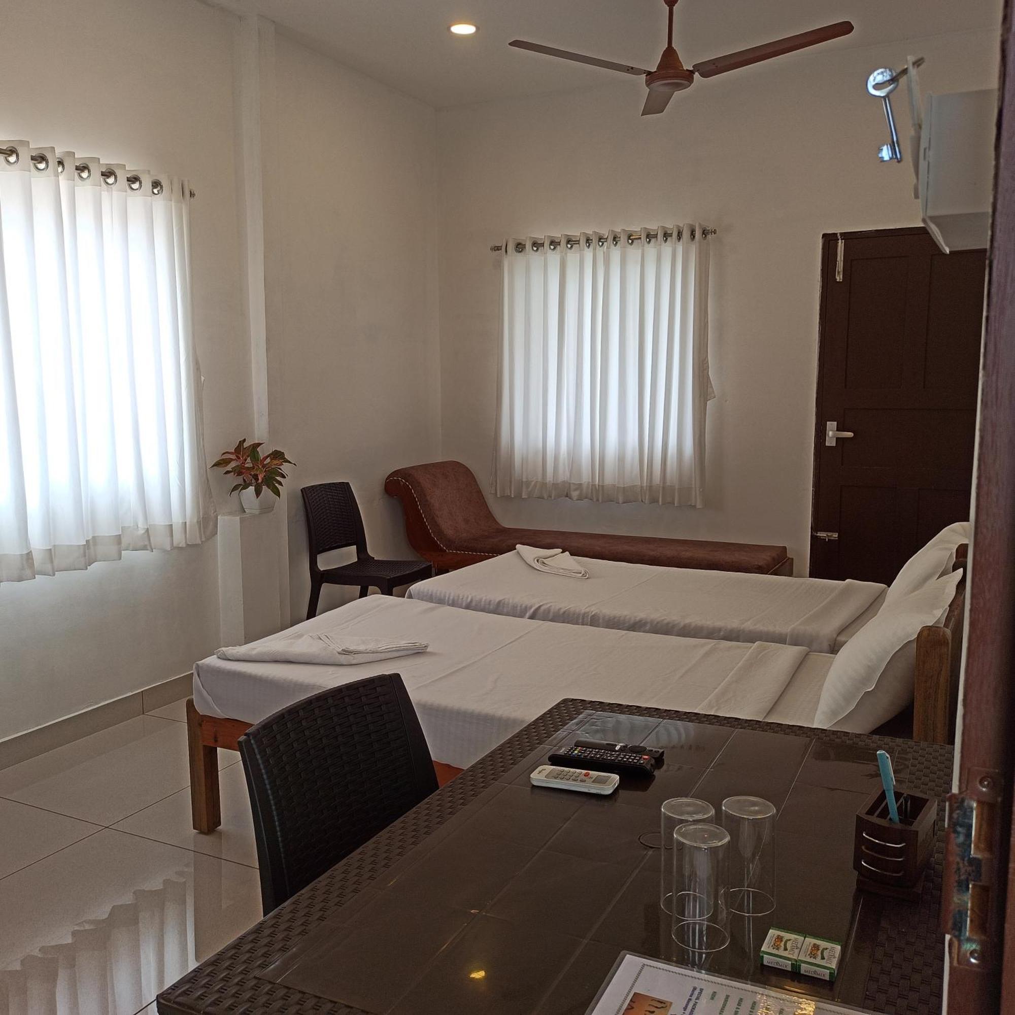 Bethesda Inn Kochi Extérieur photo